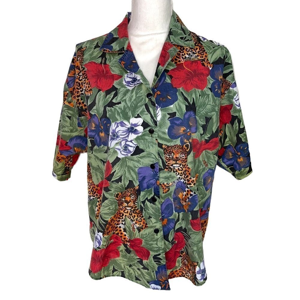 Caribou Womens Camp Shirt Green Size Medium Vintage Floral Leopard Print Button